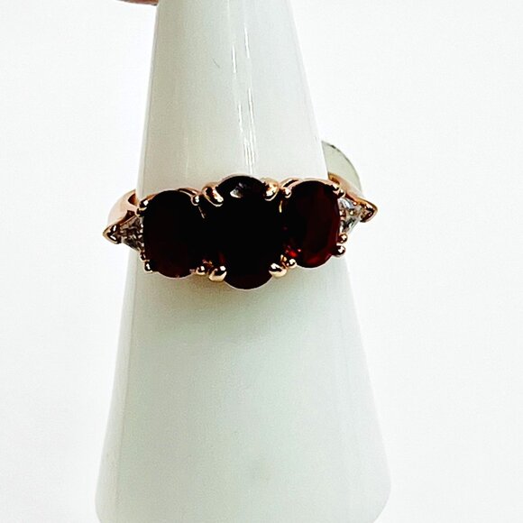 Ring Bomb Party Ring, NWOT, size 7, red stones, gold color band - Picture 6 of 7